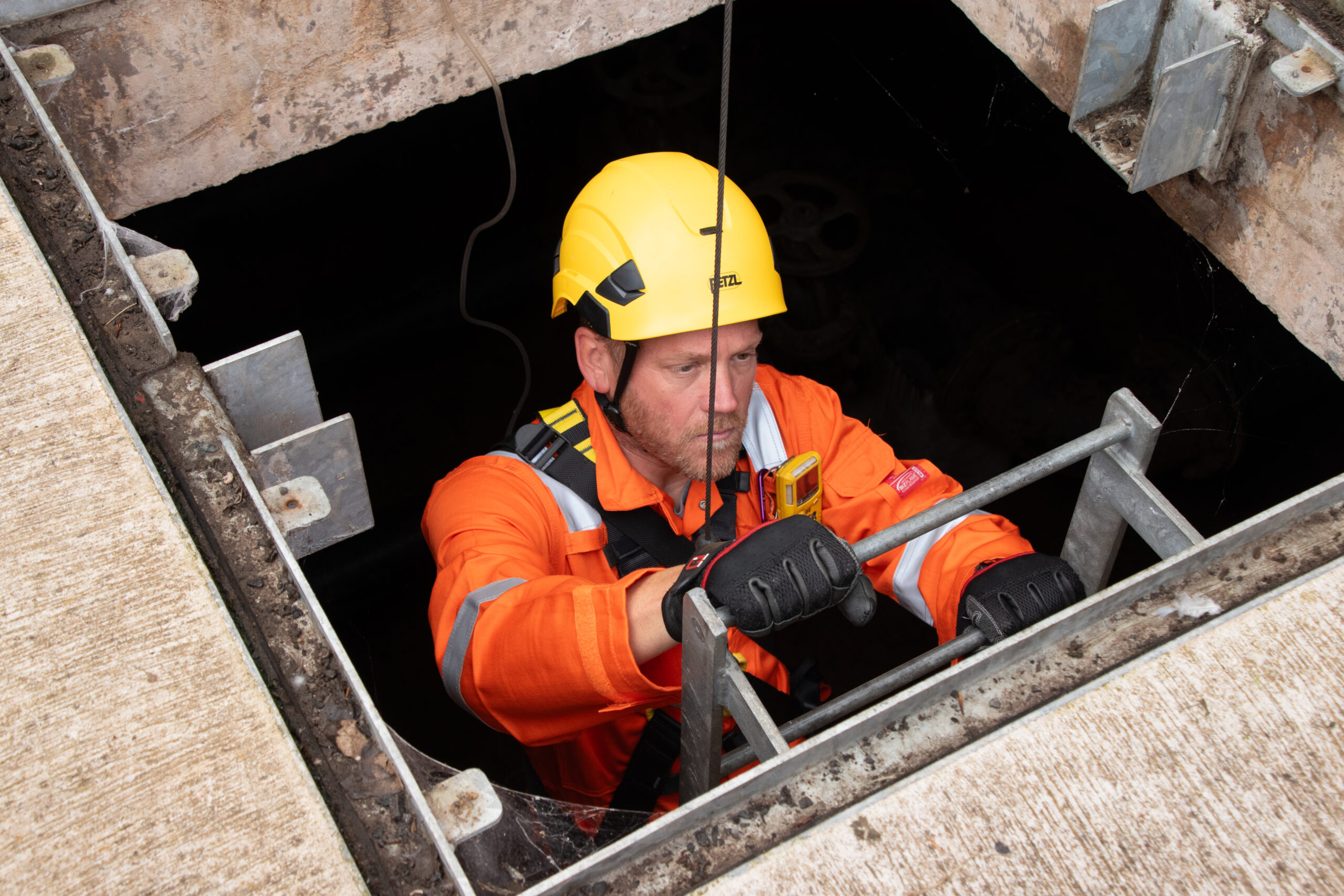 Safe Working in Confined Spaces Instructor - R3 Safety & Rescue